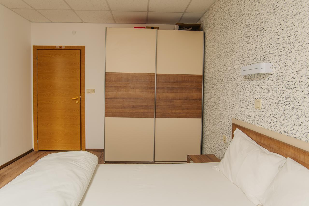 Pansion Storgozia Aparthotel Pleven Exterior photo