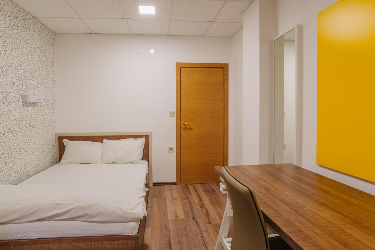 Pansion Storgozia Aparthotel Pleven Exterior photo